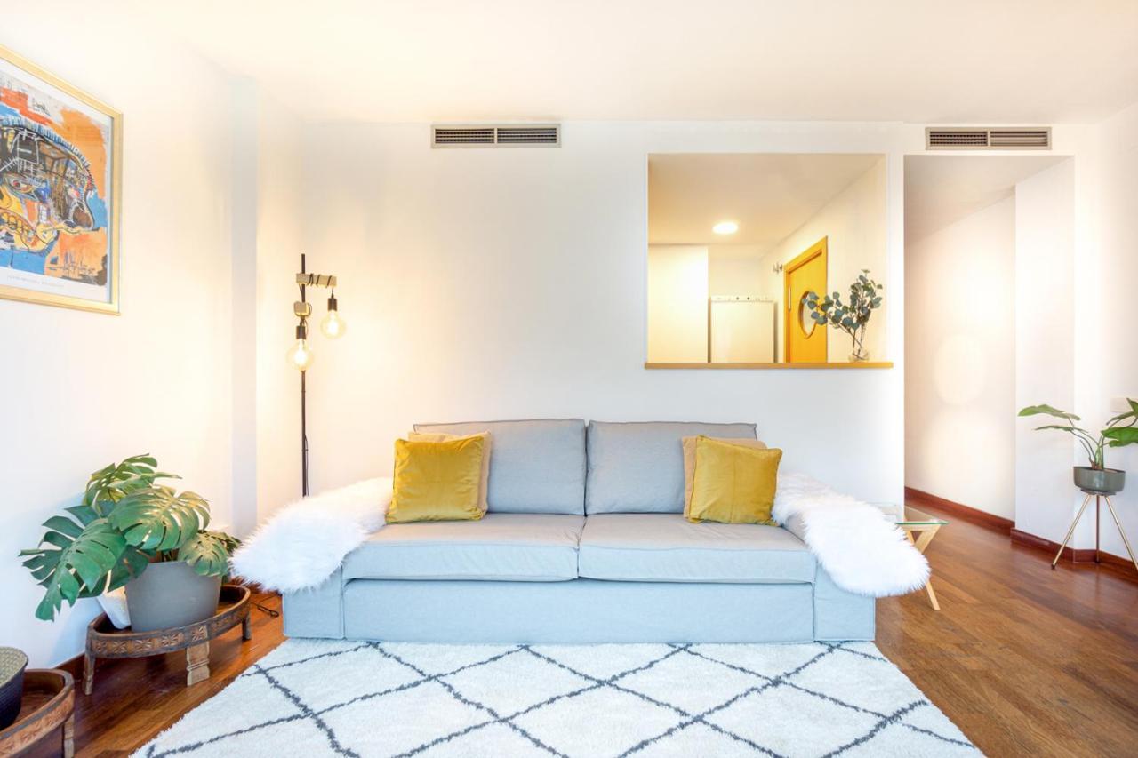 Enjoy Apartments Maria II Барселона Екстериор снимка